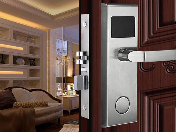 东方24小时上门开锁公司