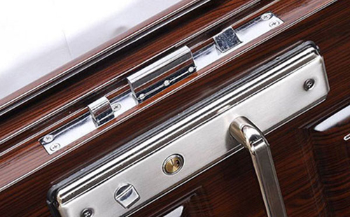 东方24小时上门开锁公司