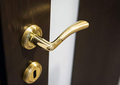 东方24小时上门开锁公司