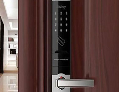 东方24小时上门开锁公司