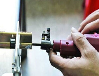 东方24小时上门开锁公司