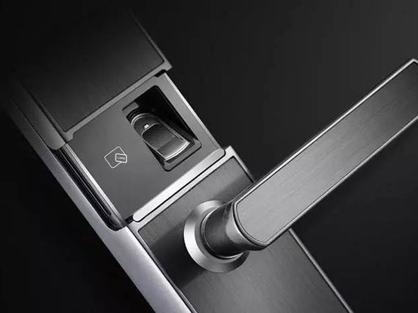 东方24小时上门开锁公司