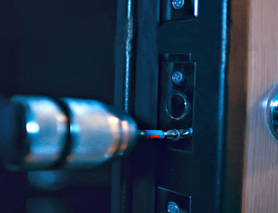 东方24小时上门开锁公司